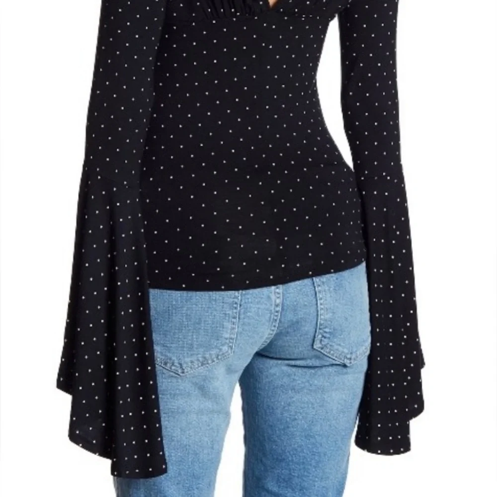 💫 FREE PEOPLE What A Babe Top Black with White Polka Dot Bell Sleeve Blouse NWT - Picture 8 of 15